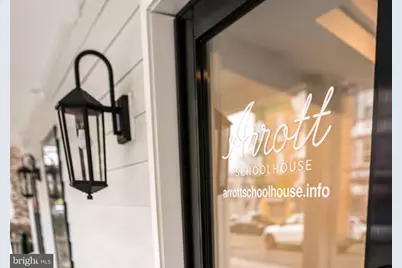 6364 Germantown Avenue #2BED/2BATH, Philadelphia, PA 19144 - Photo 32