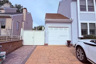 8905 Springview Rd, Philadelphia, PA 19115 - Photo 6