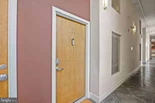 1201 Fitzwater St, Philadelphia, PA 19147 - Photo 30