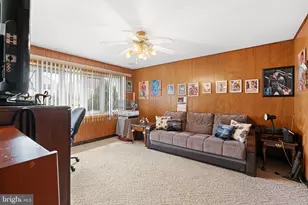 9812 Ferndale St, Philadelphia, PA 19115 - Photo 10