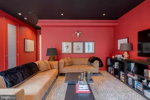 136 N 22nd St, Philadelphia, PA 19103 - Photo 36