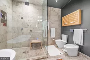 136 N 22nd St, Philadelphia, PA 19103 - Photo 42