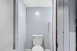 1417 Unruh Ave, Philadelphia, PA 19111 - Photo 22