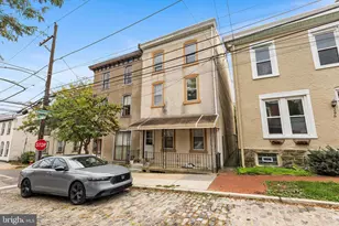 297 Hermitage St, Philadelphia, PA 19127 - Photo 2