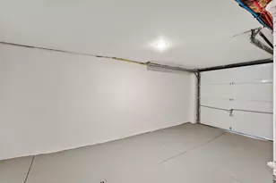 6930 Dicks Ave, Philadelphia, PA 19142 - Photo 24