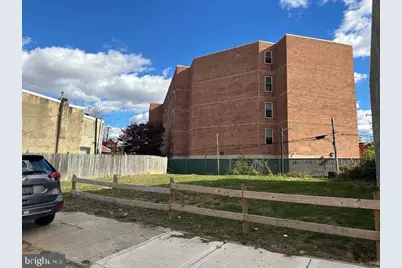 911 N 45th Street, Philadelphia, PA 19104 - Photo 2