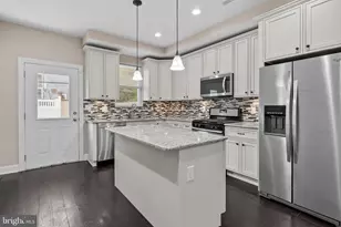 2113 Reed St, Philadelphia, PA 19146 - Photo 4