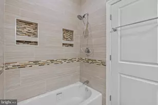 2113 Reed St, Philadelphia, PA 19146 - Photo 12