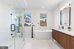 136 W Allen St, Philadelphia, PA 19123 - Photo 26