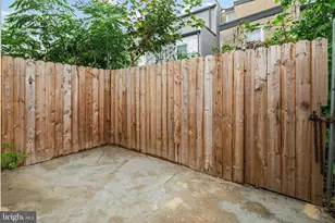 2445 Ingersoll St, Philadelphia, PA 19121 - Photo 20