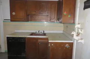 723 S 57th St, Philadelphia, PA 19143 - Photo 4