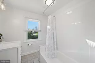 571 Shawmont Ave, Philadelphia, PA 19128 - Photo 12