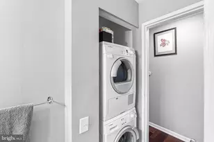 315 New St, Philadelphia, PA 19106 - Photo 12