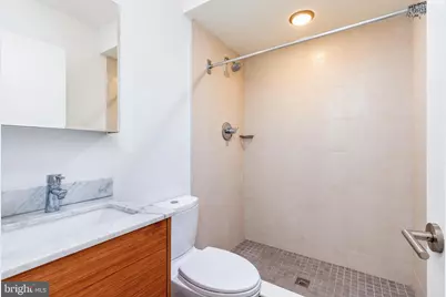 2058 E Susquehanna Avenue, Philadelphia, PA 19125 - Photo 30