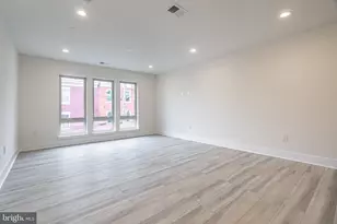 2437 W Thompson St, Philadelphia, PA 19121 - Photo 8