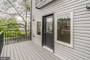 2437 W Thompson St, Philadelphia, PA 19121 - Photo 12