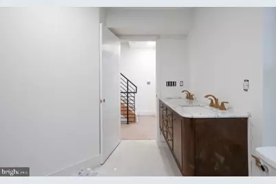 437 Memphis Street, Philadelphia, PA 19125 - Photo 2