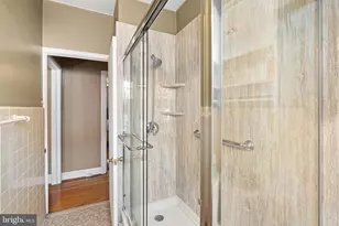 2317 Waverly St, Philadelphia, PA 19146 - Photo 16