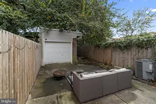 6038 Cedar Ave, Philadelphia, PA 19143 - Photo 14