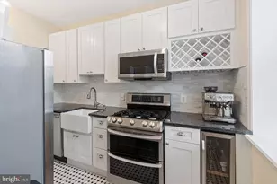 2129 Walnut St, Philadelphia, PA 19103 - Photo 2