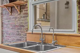 526 S LeCount St, Philadelphia, PA 19146 - Photo 18