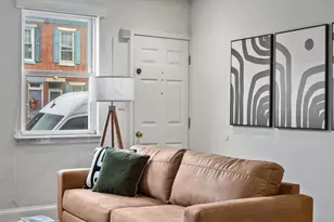 526 S LeCount St, Philadelphia, PA 19146 - Photo 6