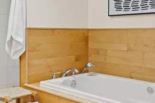 526 S LeCount St, Philadelphia, PA 19146 - Photo 36