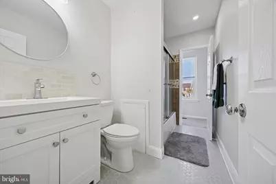 8210 Buist Avenue, Philadelphia, PA 19153 - Photo 24