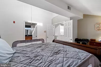 1 Academy Circle #308, Philadelphia, PA 19146 - Photo 32