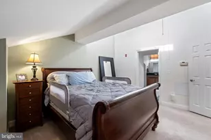 1 Academy Cir, Philadelphia, PA 19146 - Photo 30