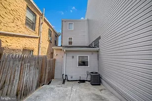 2040 E Sergeant St, Philadelphia, PA 19125 - Photo 30