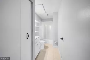 315 New St, Philadelphia, PA 19106 - Photo 18