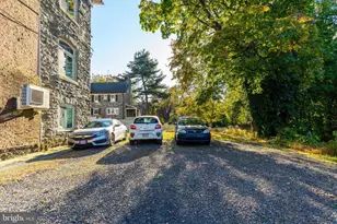 109 Carpenter Ln, Philadelphia, PA 19119 - Photo 6