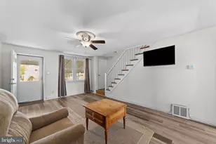 1314 Farrington Rd, Philadelphia, PA 19151 - Photo 2