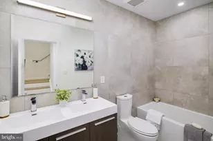 306 Poplar St, Philadelphia, PA 19123 - Photo 24