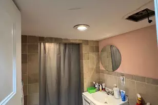 4655 Shelbourne St, Philadelphia, PA 19124 - Photo 14