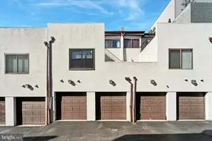 855 N 28th St, Philadelphia, PA 19130 - Photo 24