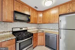 855 N 28th St, Philadelphia, PA 19130 - Photo 10