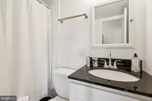 210 Locust St, Philadelphia, PA 19106 - Photo 4