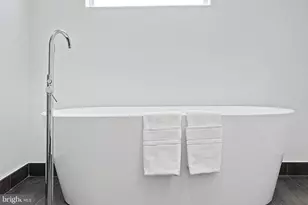 1524 S 25th St, Philadelphia, PA 19146 - Photo 34