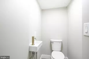 1115 Fitzgerald St, Philadelphia, PA 19148 - Photo 14