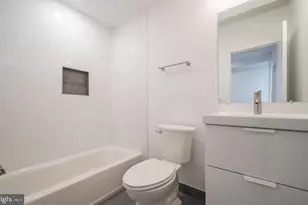 727 N 39th St, Philadelphia, PA 19104 - Photo 14