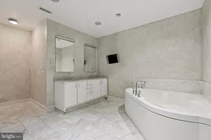 1515 Locust St, Philadelphia, PA 19102 - Photo 14