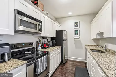 201 N 8th Street #408, Philadelphia, PA 19106 - Photo 6