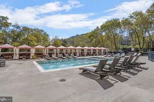 201 N 8th St, Philadelphia, PA 19106 - Photo 32