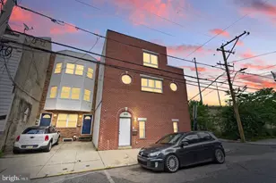 939 New Market St, Philadelphia, PA 19123 - Photo 2