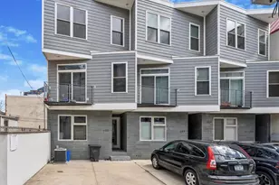 635 N 13th St, Philadelphia, PA 19123 - Photo 1