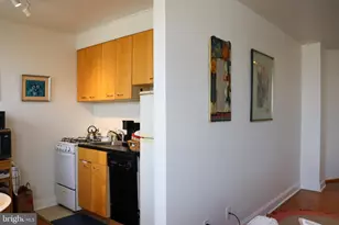 2601 Pennsylvania Ave, Philadelphia, PA 19130 - Photo 4