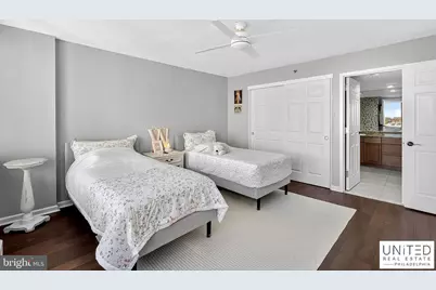 2001 Hamilton #2001, Philadelphia, PA 19130 - Photo 34