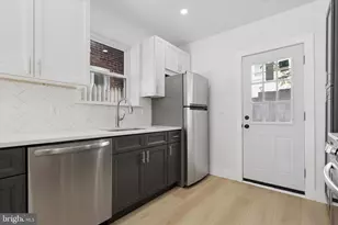 1835 Dudley St, Philadelphia, PA 19145 - Photo 12